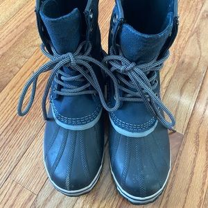 Great condition Sorel Boots